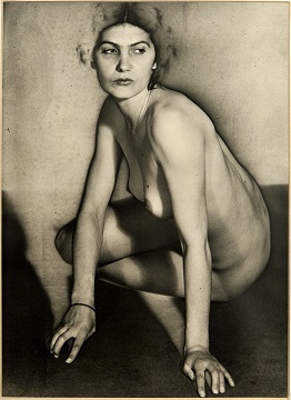 Man Ray Philadelphia (USA) 1890-Parigi 1976 Nudo, positivo del 1981, da negativo del 1930-1934 ca. solarizzazione, cm 33x22 1998, dono di Arturo Schwarz