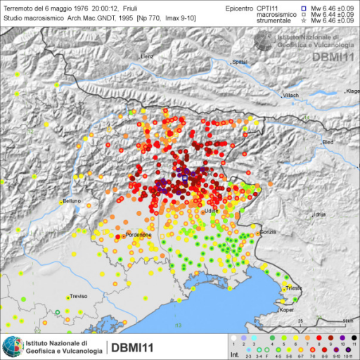 Effetti del terremoto del 6 maggio 1976. E’ ben visibile la notevole estensione dell’area con diffusi effetti distruttivi (≥VIII grado MCS) (fonte: DBMI11). 