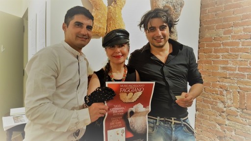 Photo of LindaAnn LoSchiavo with Marco and Andrea, the two Faggiano brothers