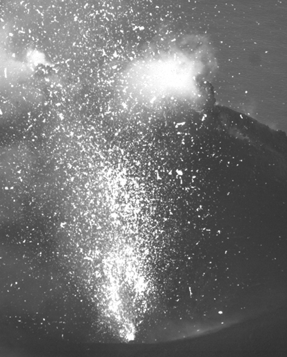 Immagine ad alta risoluzione di una esplosione allo Stromboli del 28 settembre 2017 (Credits: HPHT Lab INGV INGV)