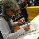 iliana bellussi che firma libro