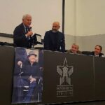 Maurizio Belpietro premiato da Gianluigi Paragone